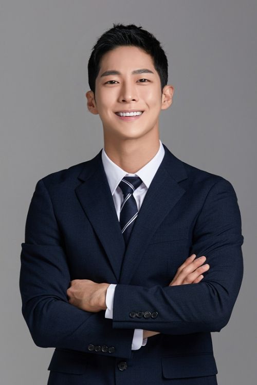 Albert Nguyễn Khánh