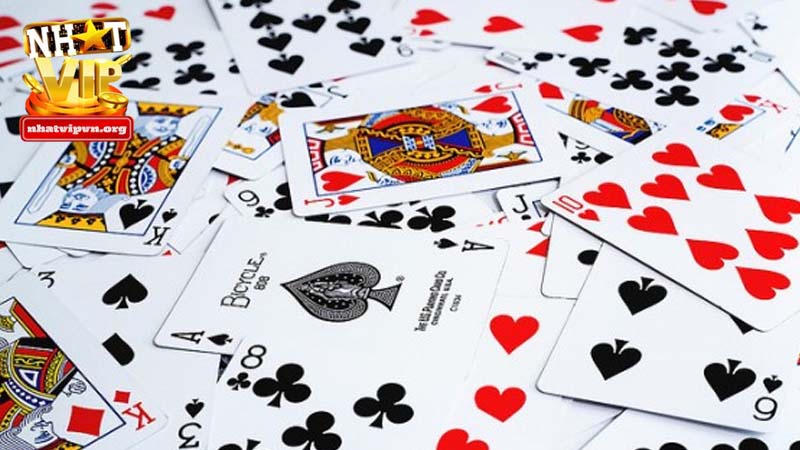 Nguyên tắc chơi Poker với lá bài tẩy